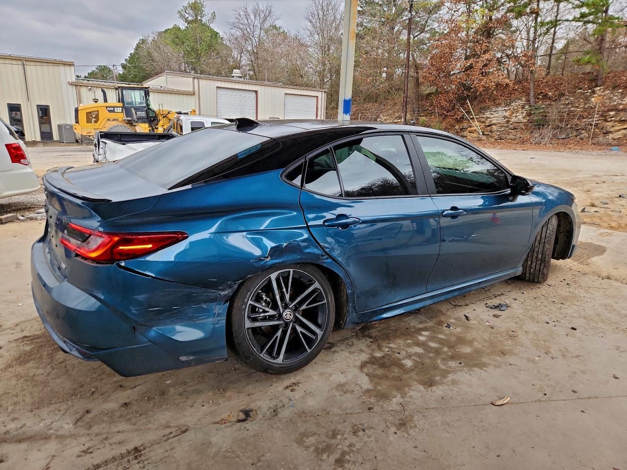 2025 Toyota Camry Xse - zdjęcie 3