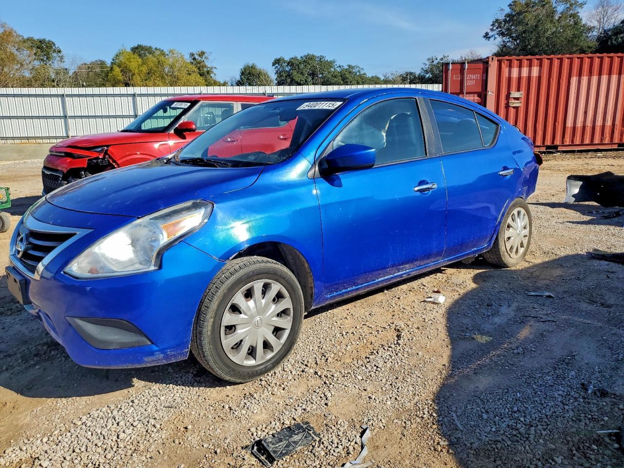 2016 Nissan Versa S - zdjęcie główne