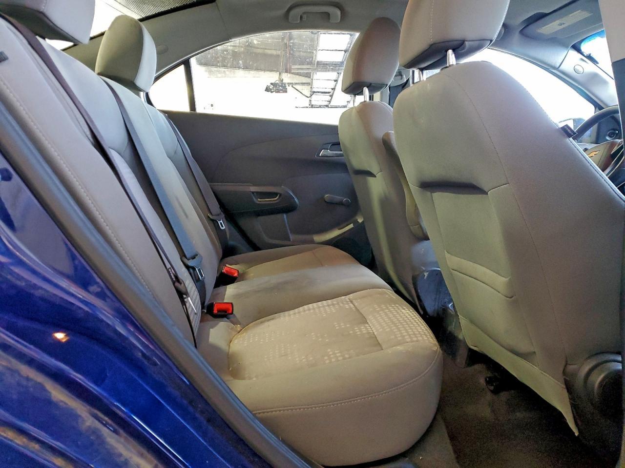 2013 Chevrolet Sonic Ls - zdjęcie 10