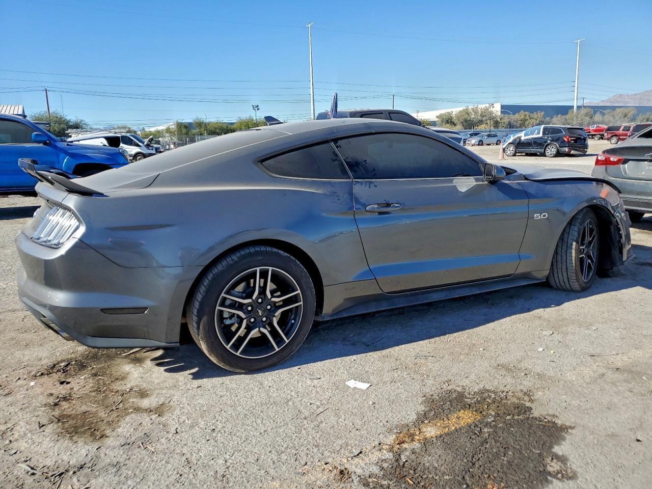 2021 Ford Mustang Gt - zdjęcie 3