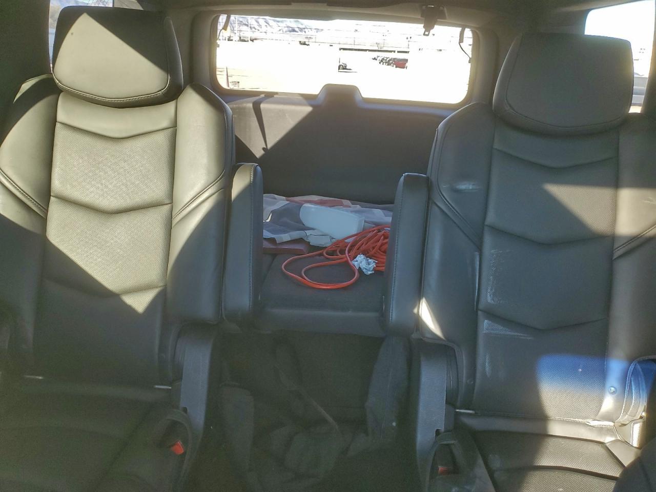 2016 Cadillac Escalade Platinum - zdjęcie 10