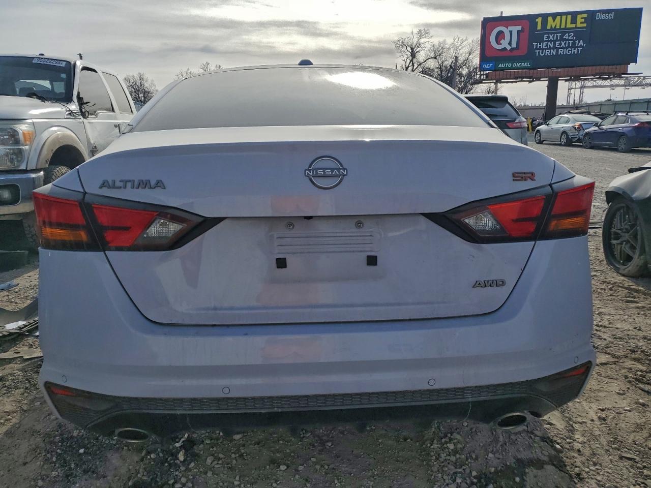 2024 Nissan Altima Sr - zdjęcie 6