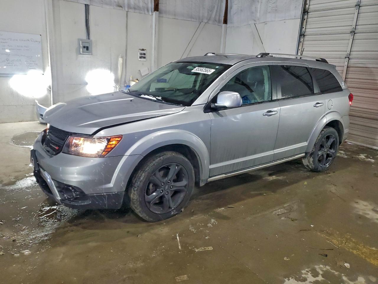 2018 Dodge Journey Crossroad - zdjęcie główne