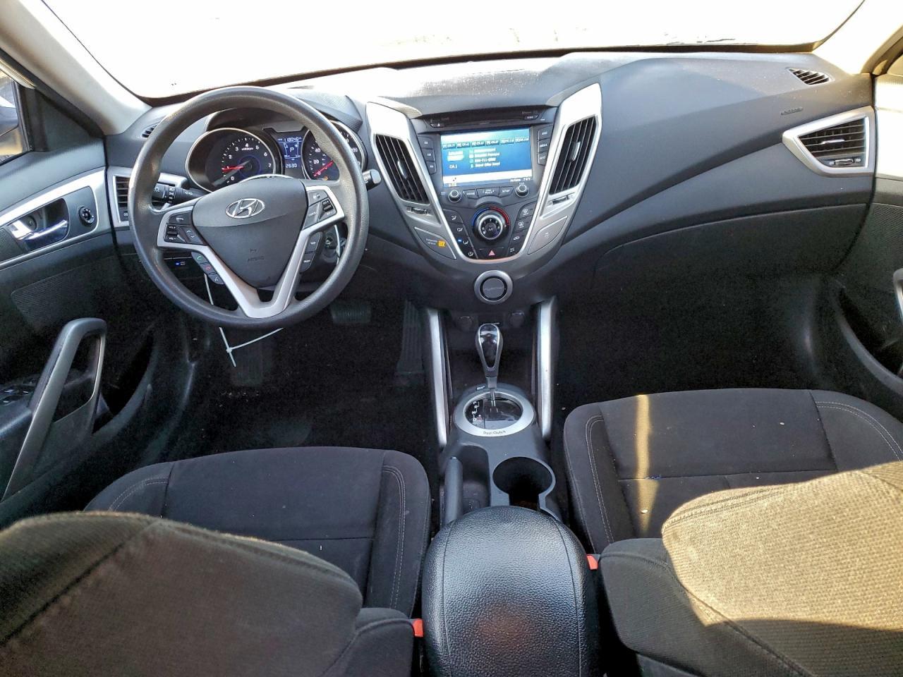 2015 Hyundai Veloster - zdjęcie 8