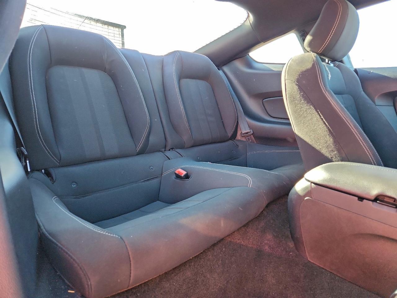 2018 Ford Mustang - zdjęcie 10