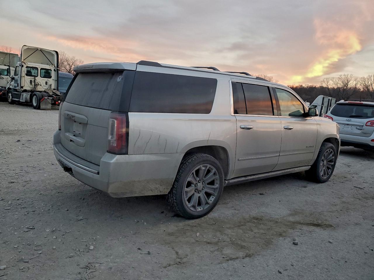 2015 GMC Yukon Xl Denali - zdjęcie 3