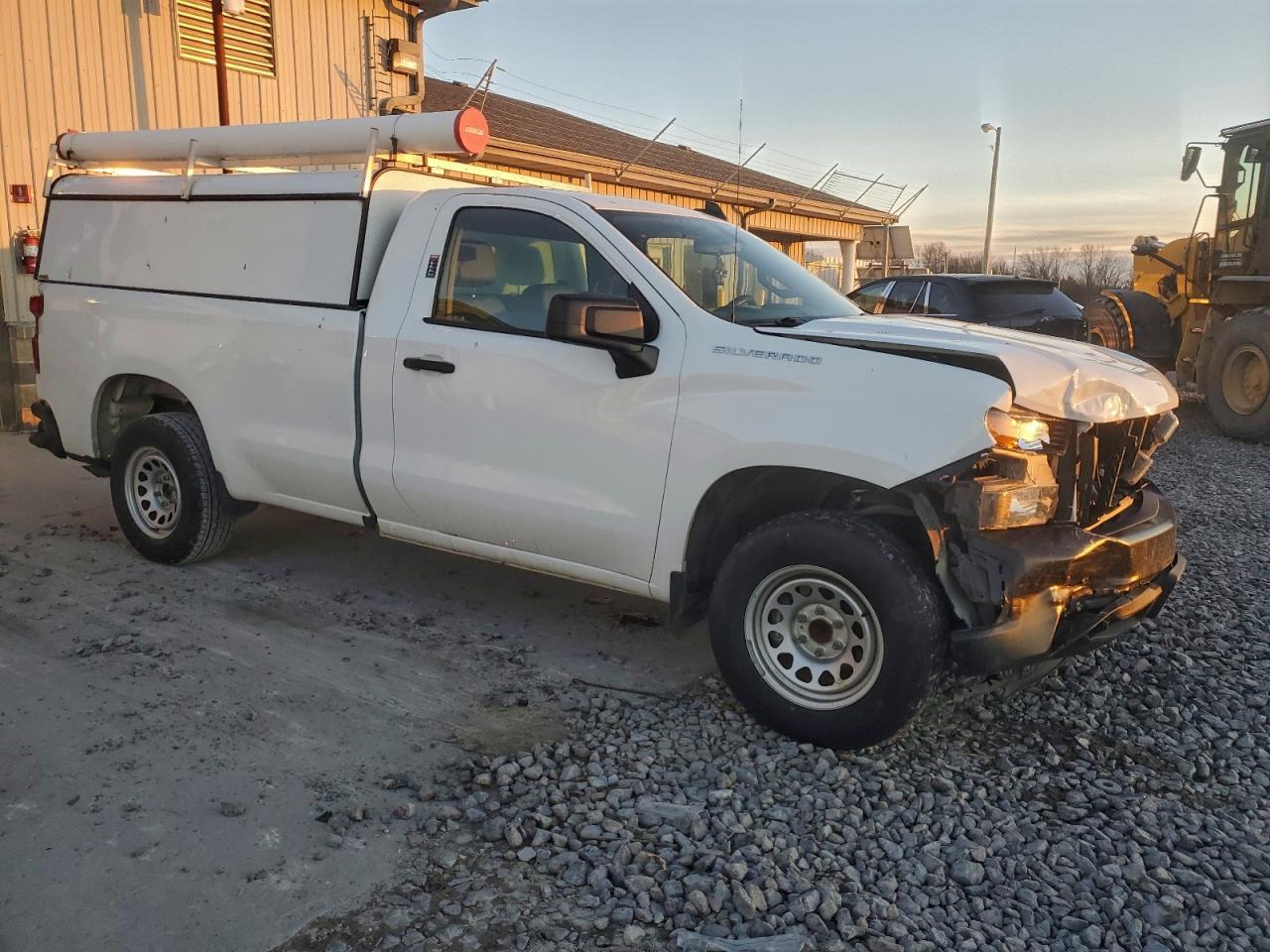 2021 Chevrolet Silverado C1500 - zdjęcie 4
