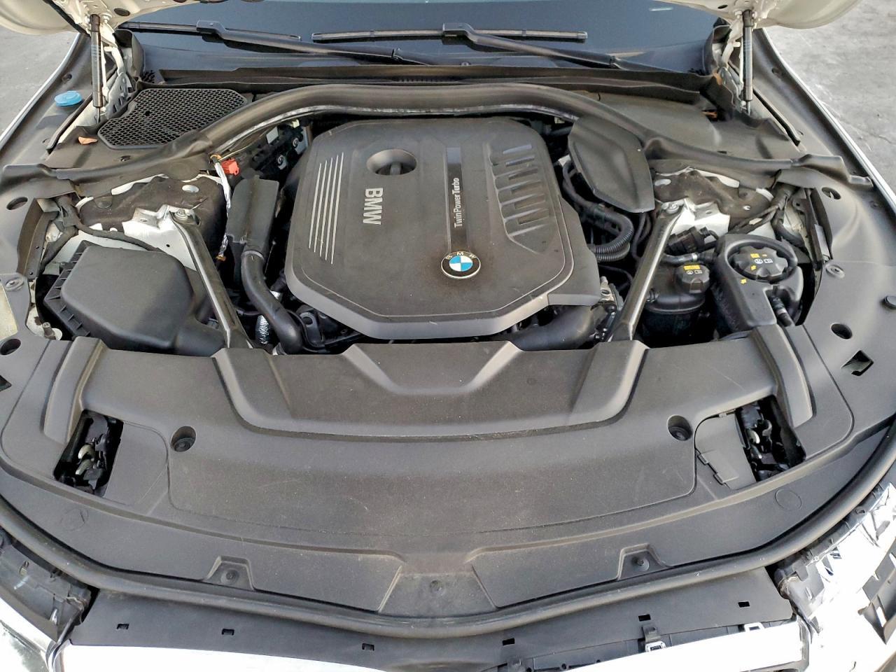 2016 BMW 740 I - zdjęcie 11