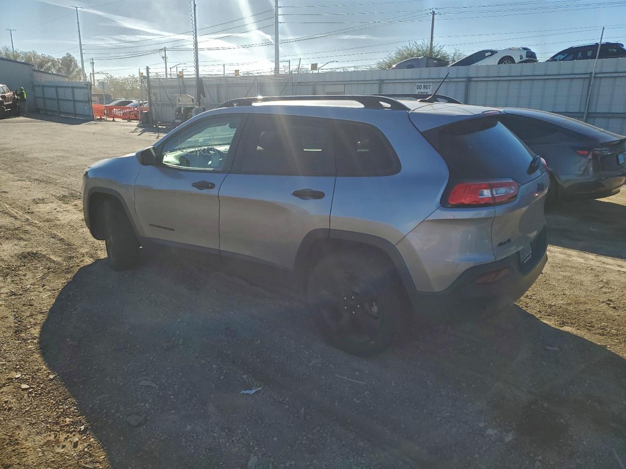2017 Jeep Cherokee - zdjęcie 2