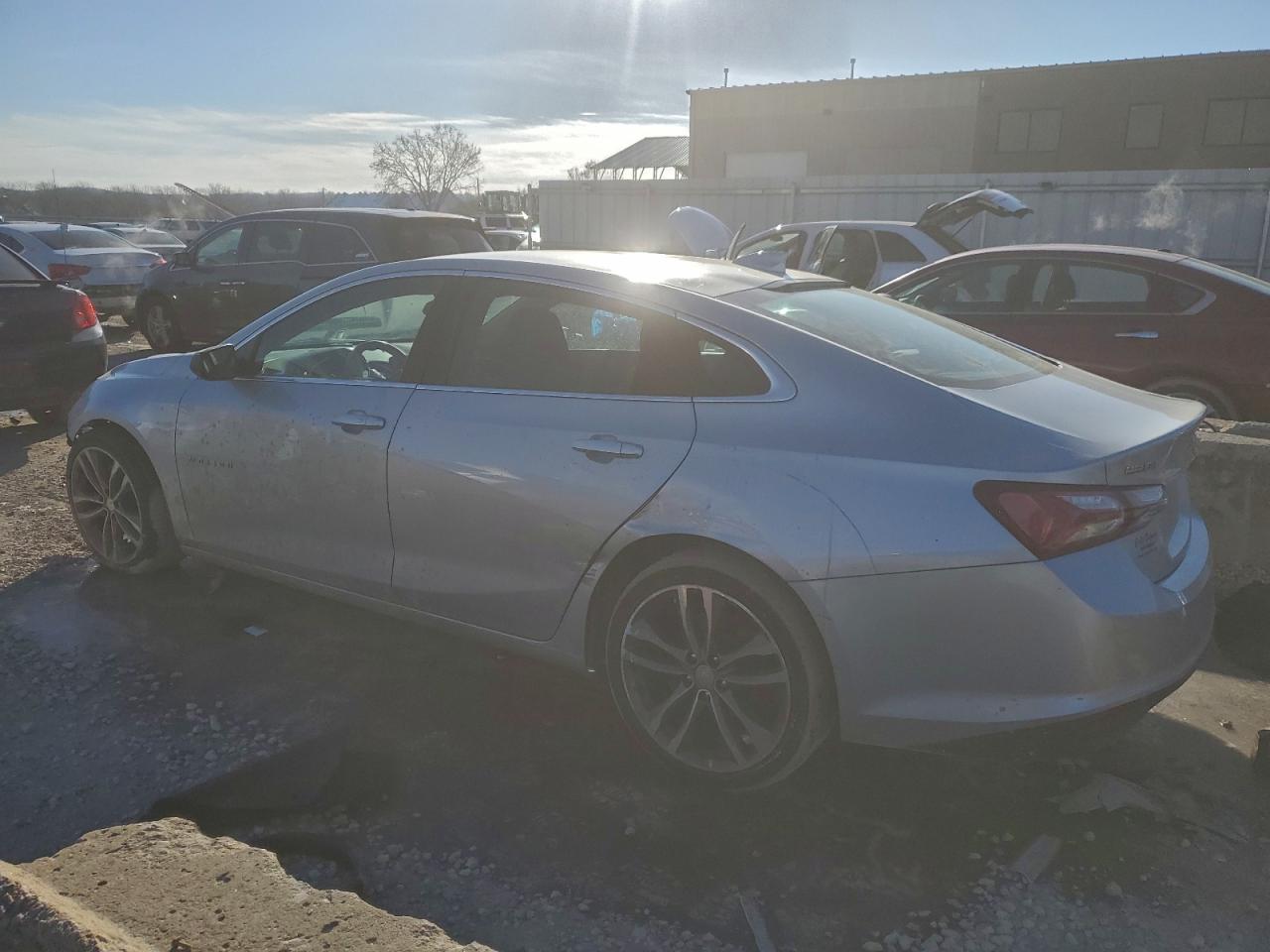 2021 Chevrolet Malibu Lt - zdjęcie 2