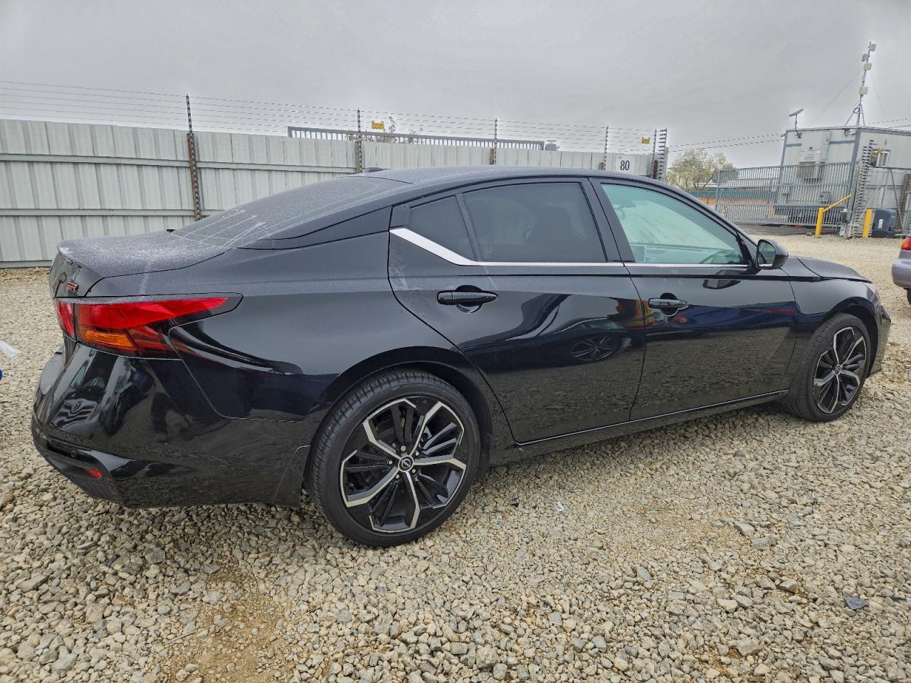 2024 Nissan Altima Sr - zdjęcie 3