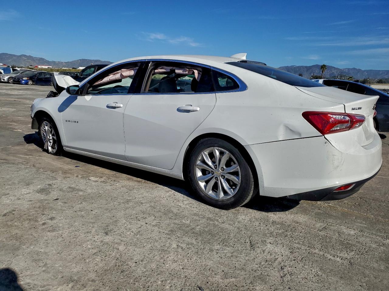 2022 Chevrolet Malibu Lt - zdjęcie 2