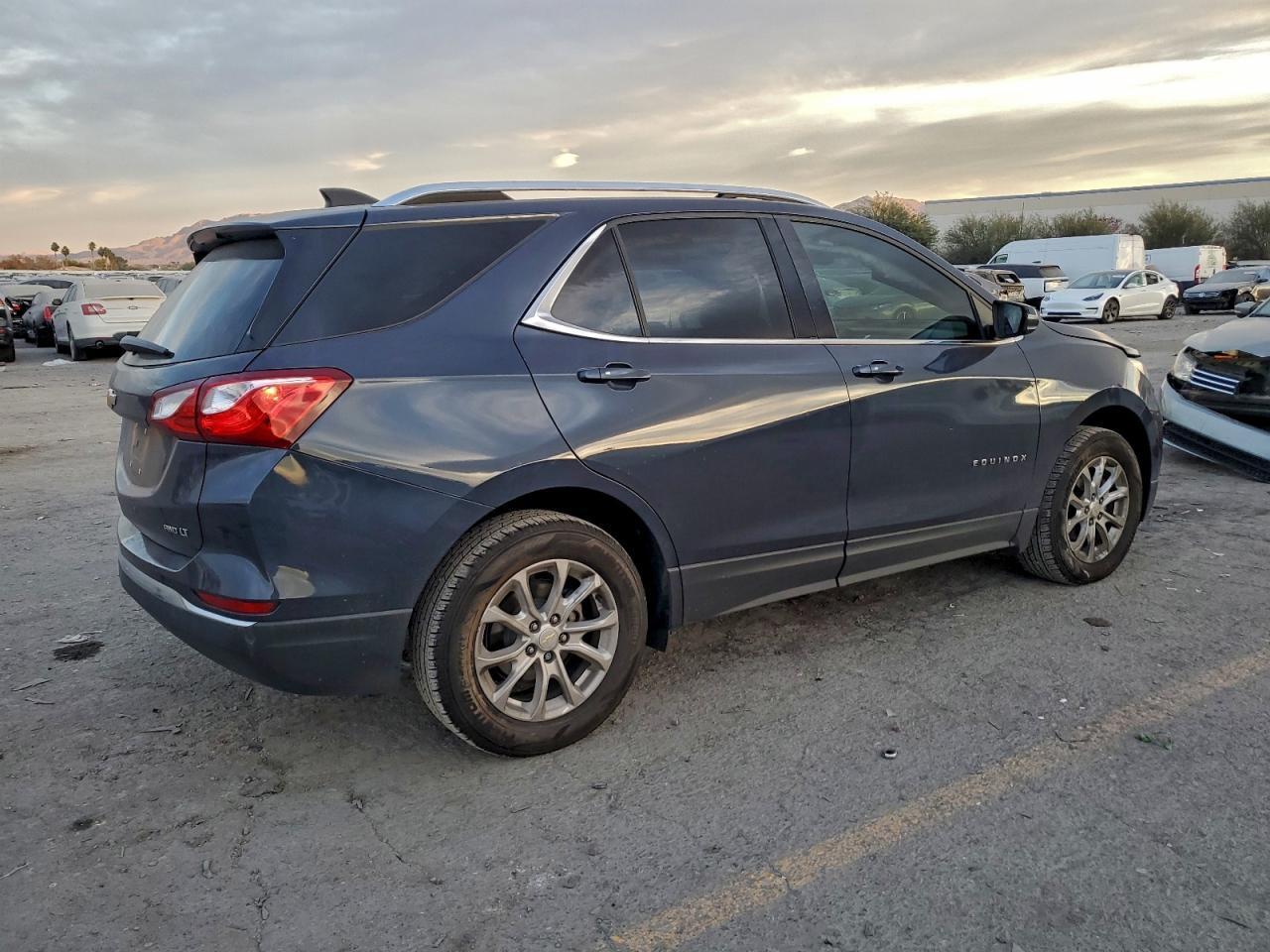 2018 Chevrolet Equinox Lt - zdjęcie 3