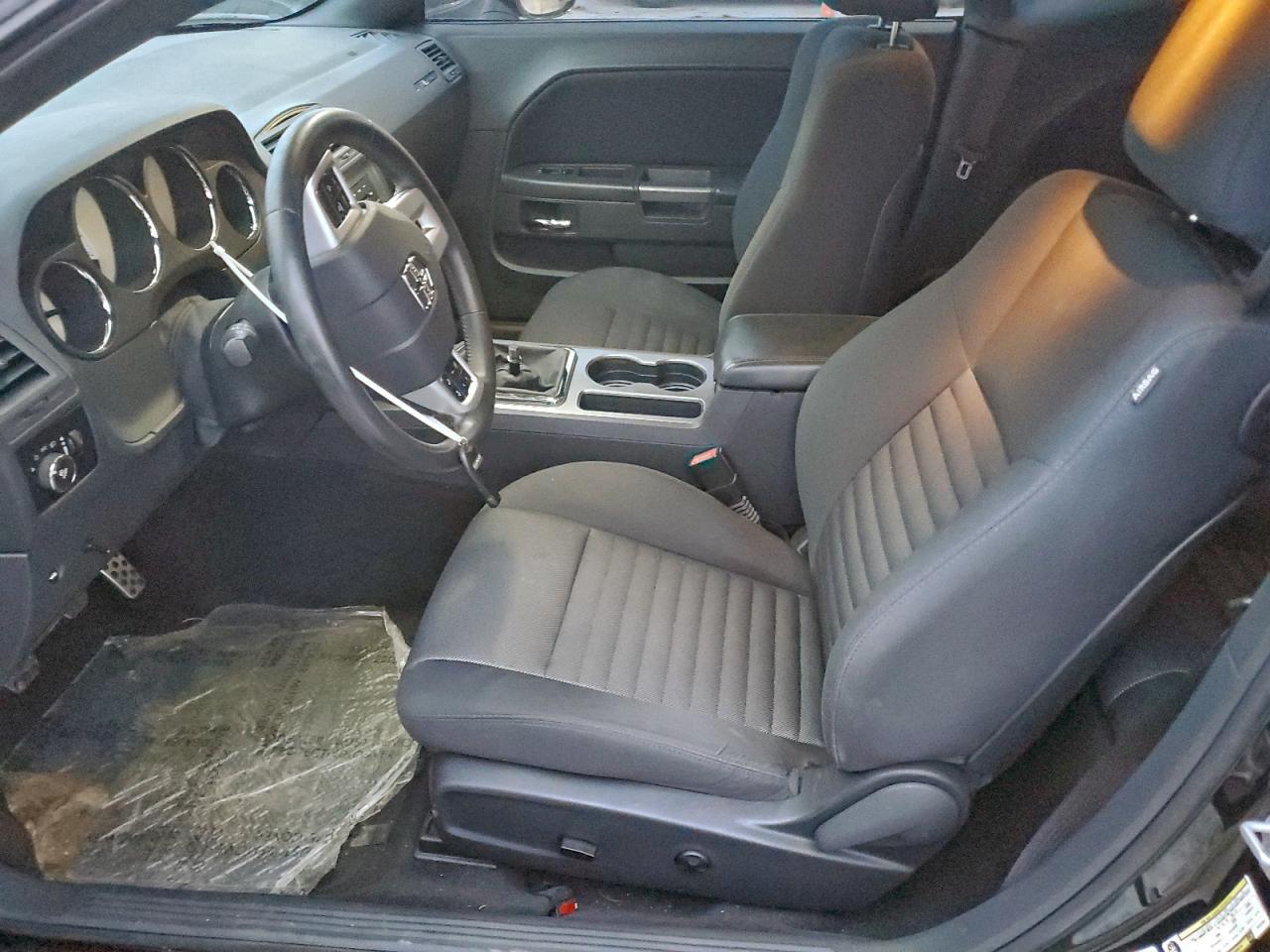 2014 Dodge Challenger R/T - zdjęcie 7