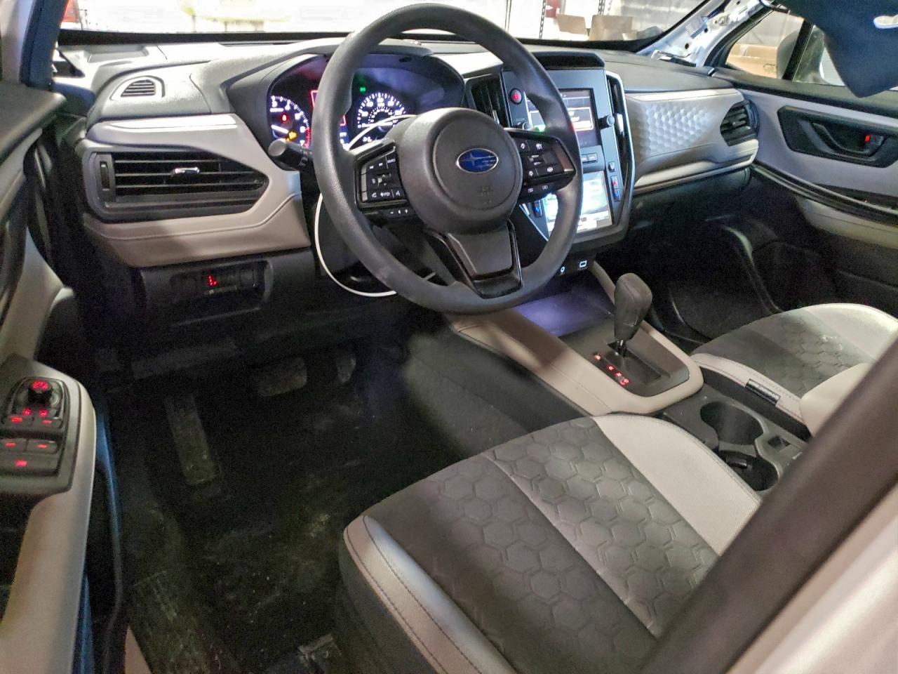 2025 Subaru Forester - zdjęcie 8
