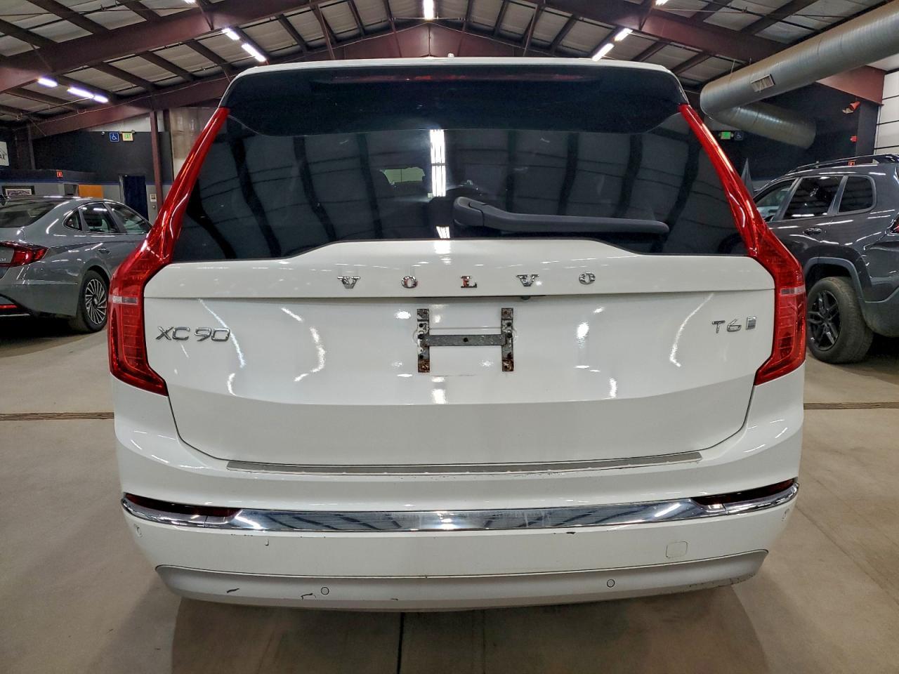 2022 Volvo XC90 - zdjęcie 6