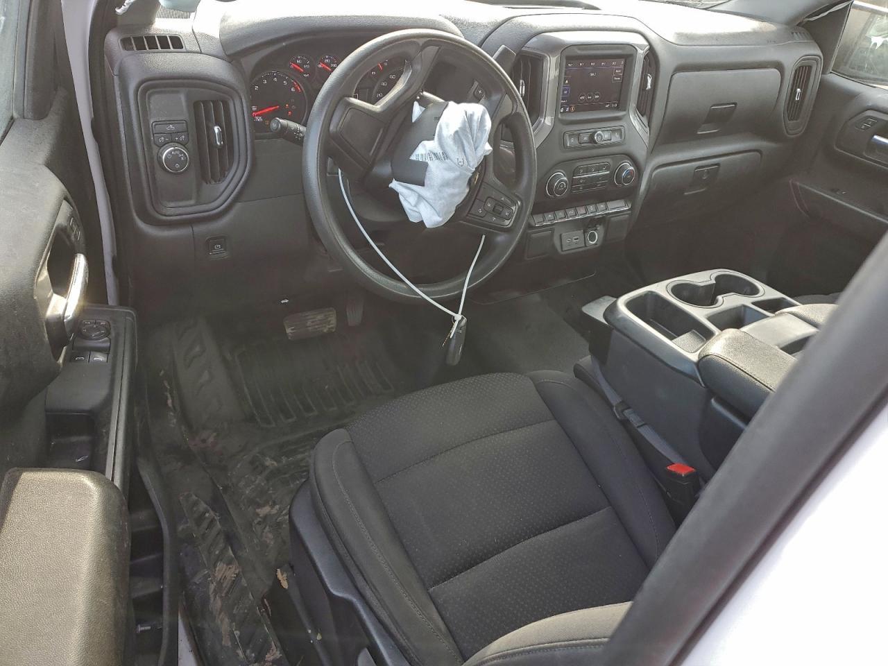 2023 Chevrolet Silverado C1500 - zdjęcie 8