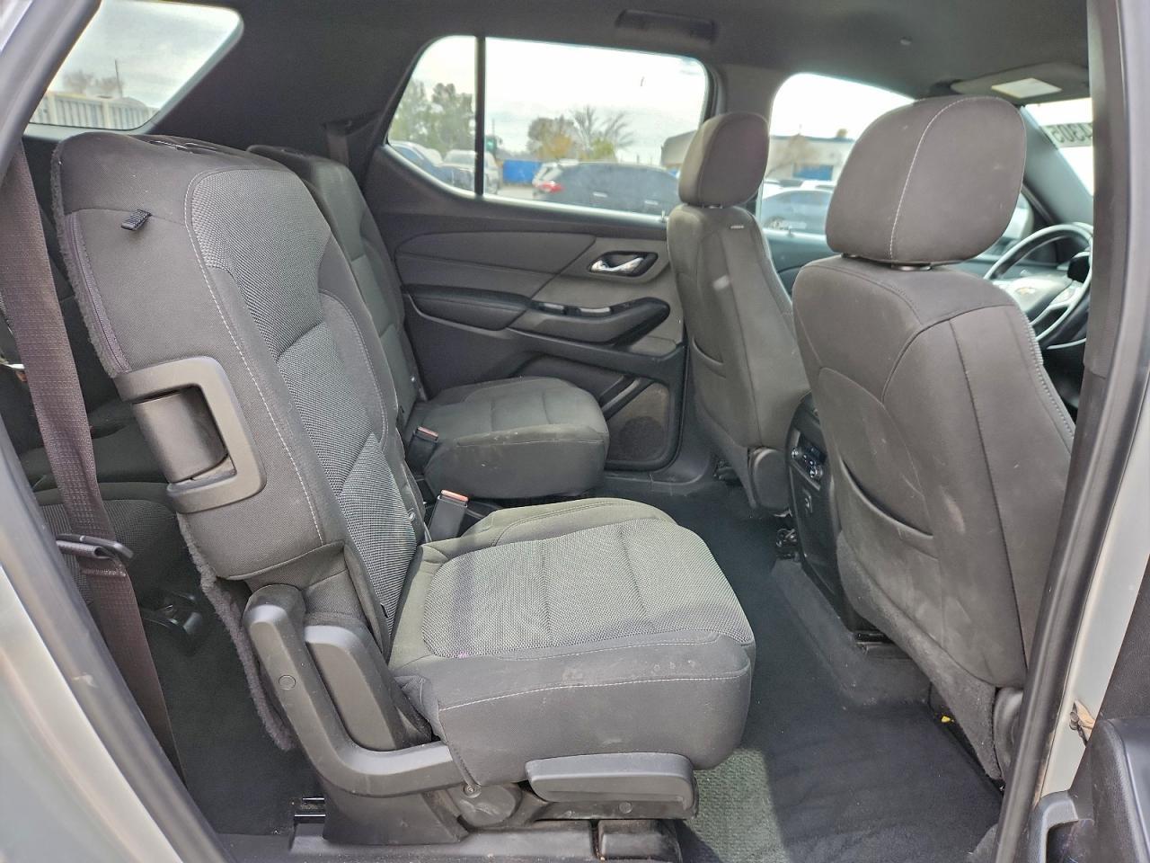 2022 Chevrolet Traverse Lt - zdjęcie 11