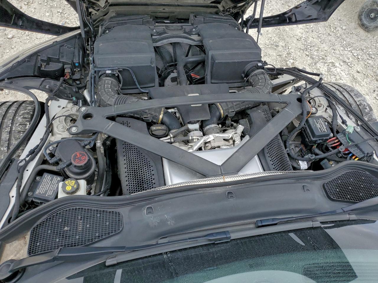 2019 Aston Martin Db11 - zdjęcie 11