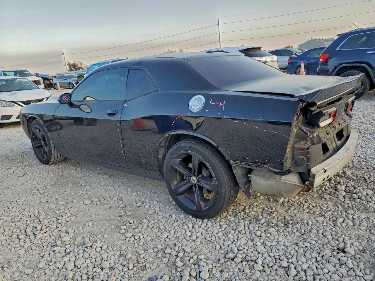 2018 Dodge Challenger Sxt - zdjęcie 2