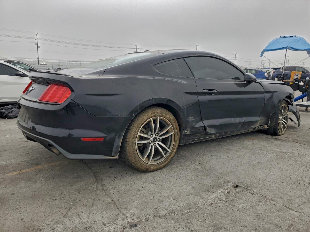 2016 Ford Mustang - zdjęcie 3