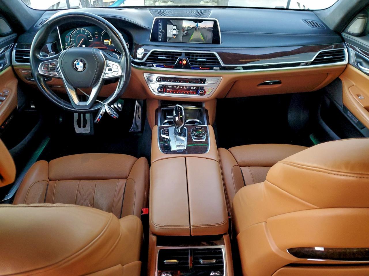 2016 BMW 740 I - zdjęcie 8