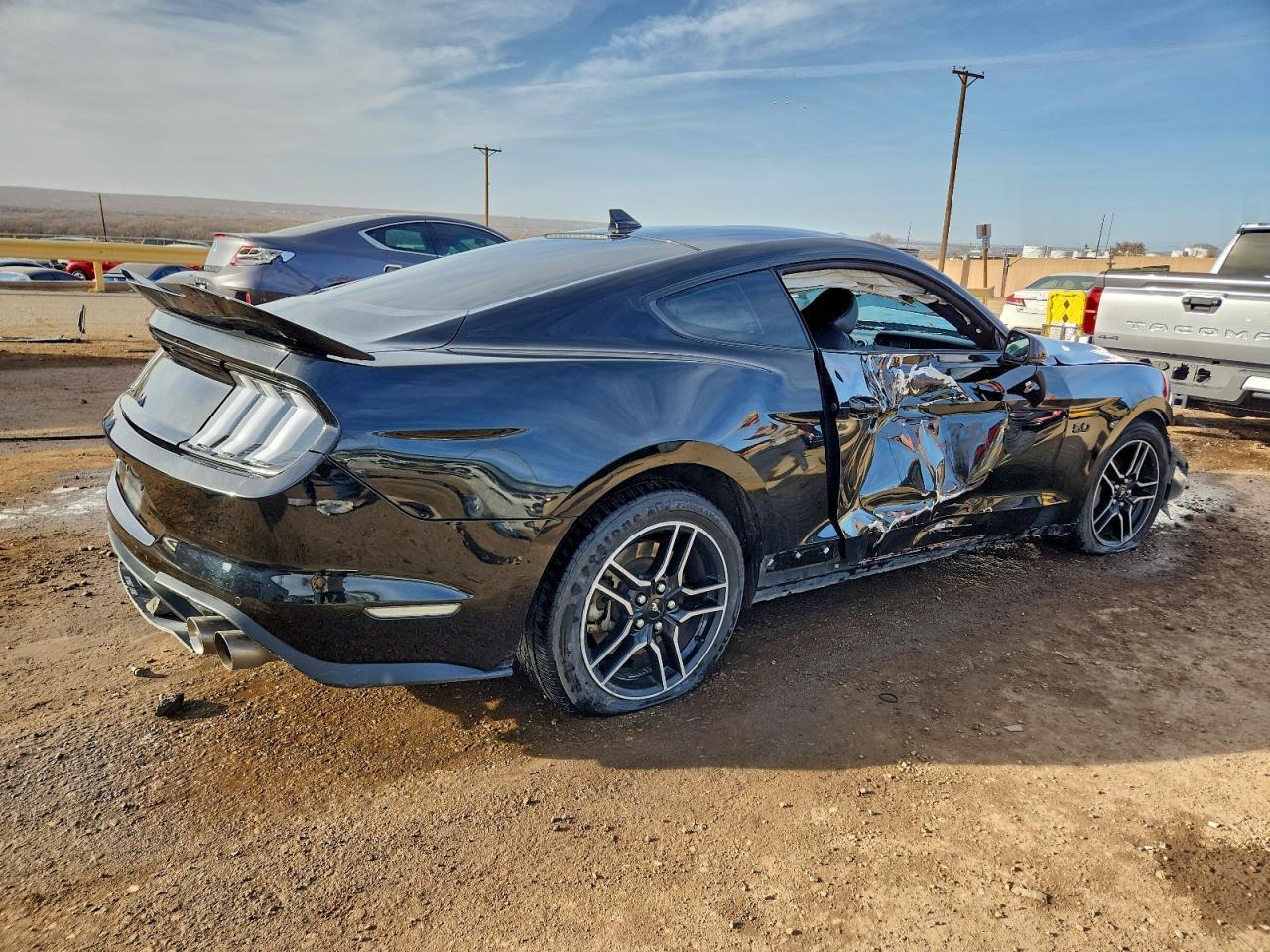 2022 Ford Mustang Gt - zdjęcie 3
