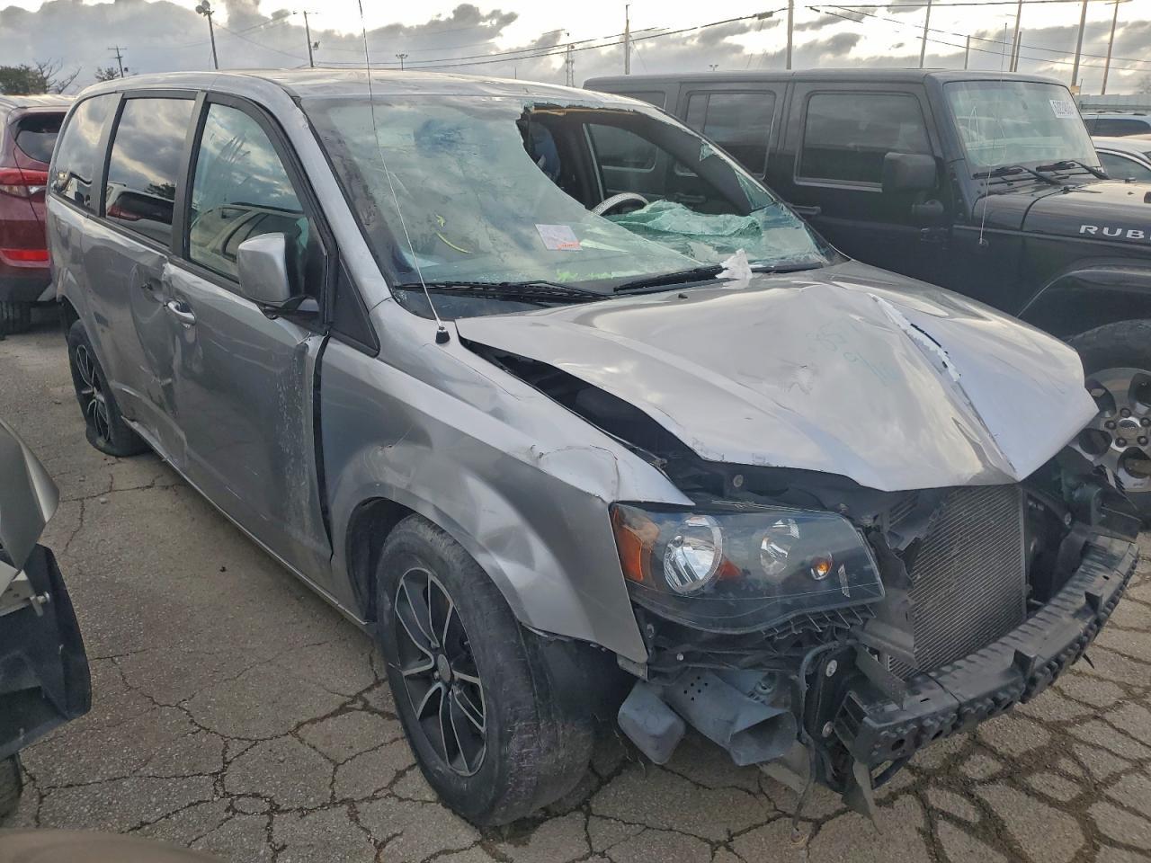 2019 Dodge Grand Caravan Gt - zdjęcie 4