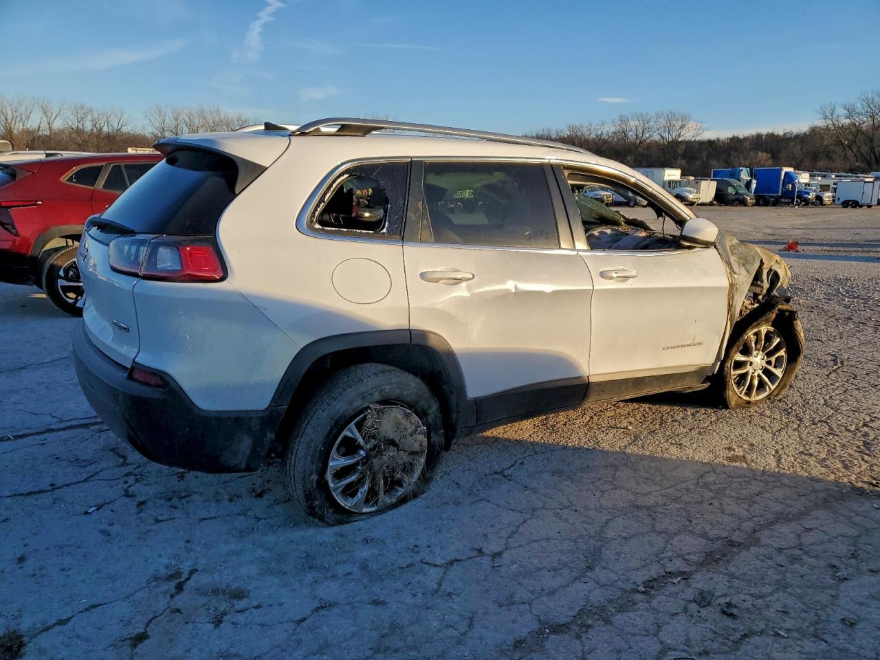 2021 Jeep Cherokee Latitude Plus - zdjęcie 3