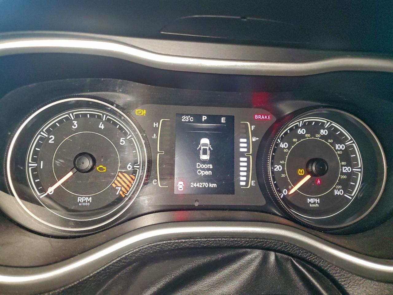 2014 Jeep Cherokee Latitude - zdjęcie 9