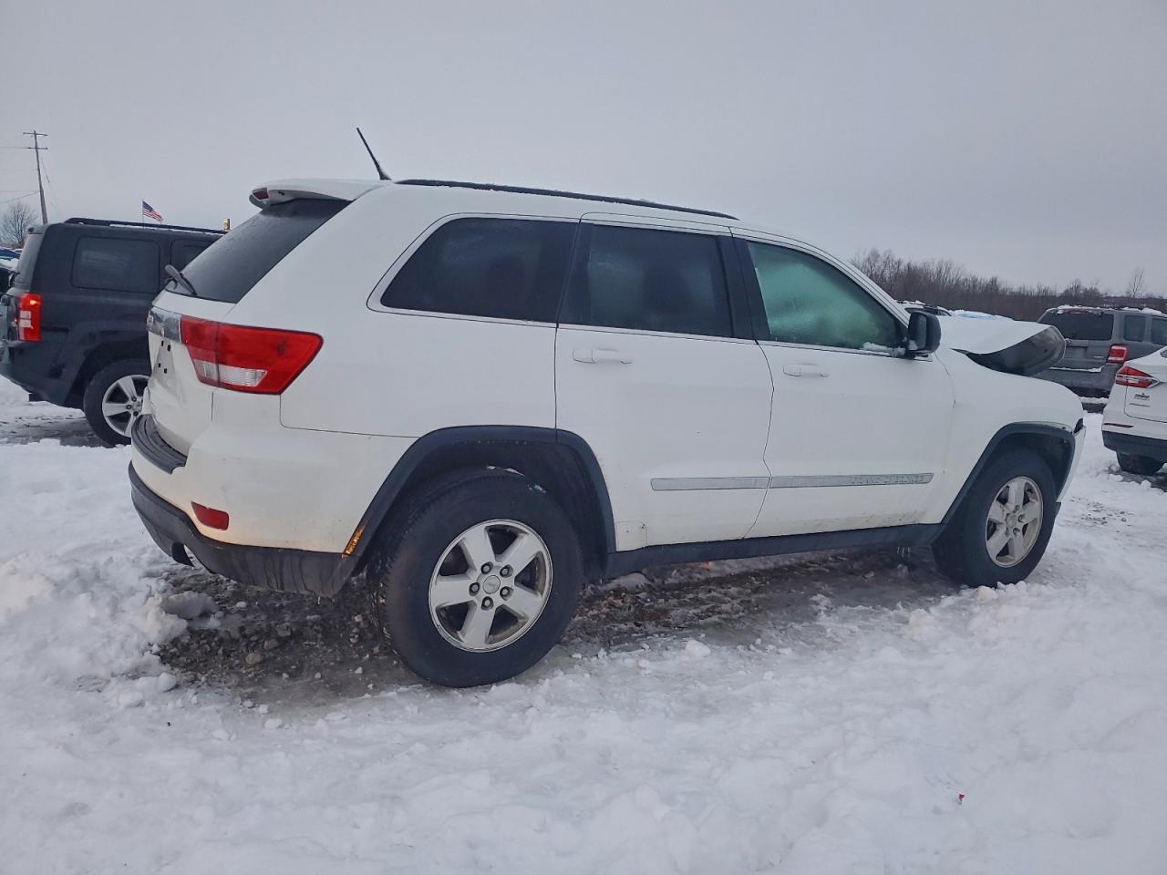 2013 Jeep Grand Cherokee Laredo - zdjęcie 3