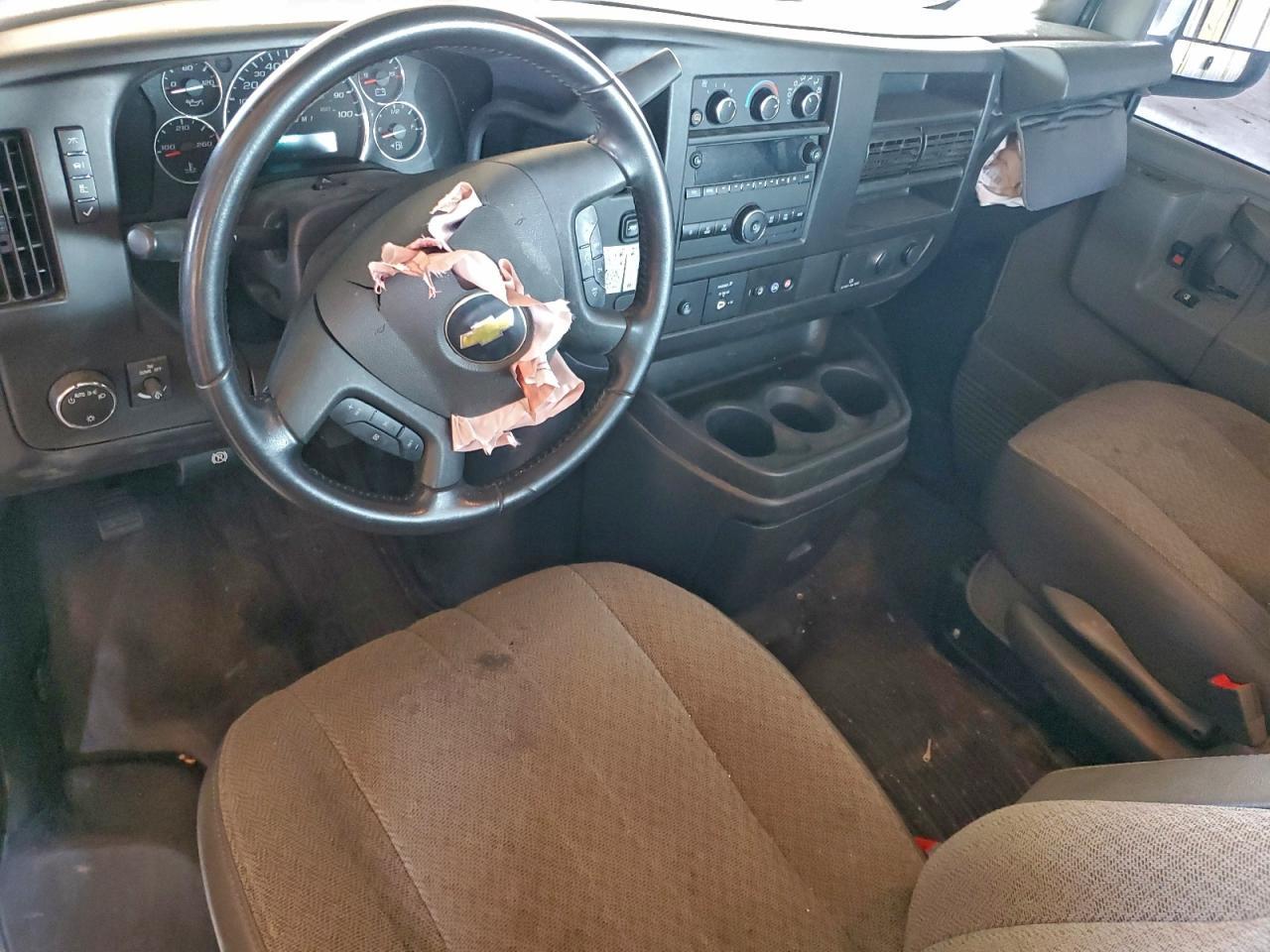 2021 Chevrolet Express G2500 - zdjęcie 8