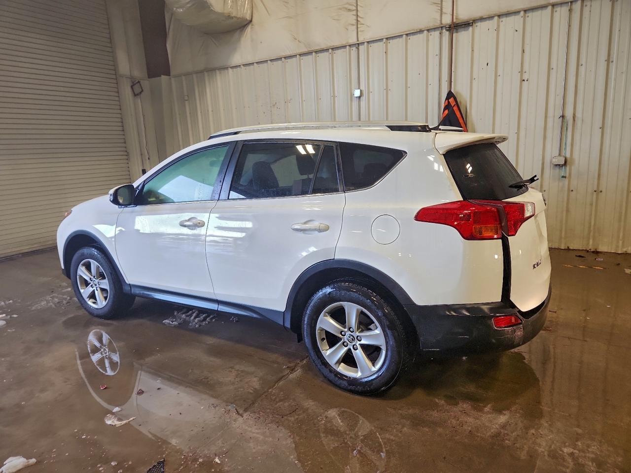 2015 Toyota Rav4 Xle - zdjęcie 2