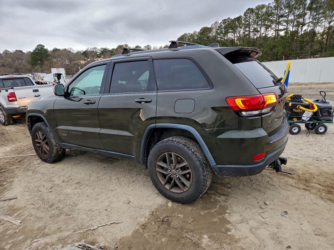2016 Jeep Grand Cherokee Laredo - zdjęcie 2