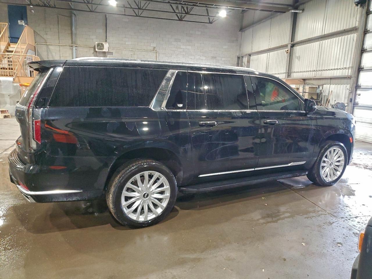 2024 Cadillac Escalade Esv Luxury - zdjęcie 3