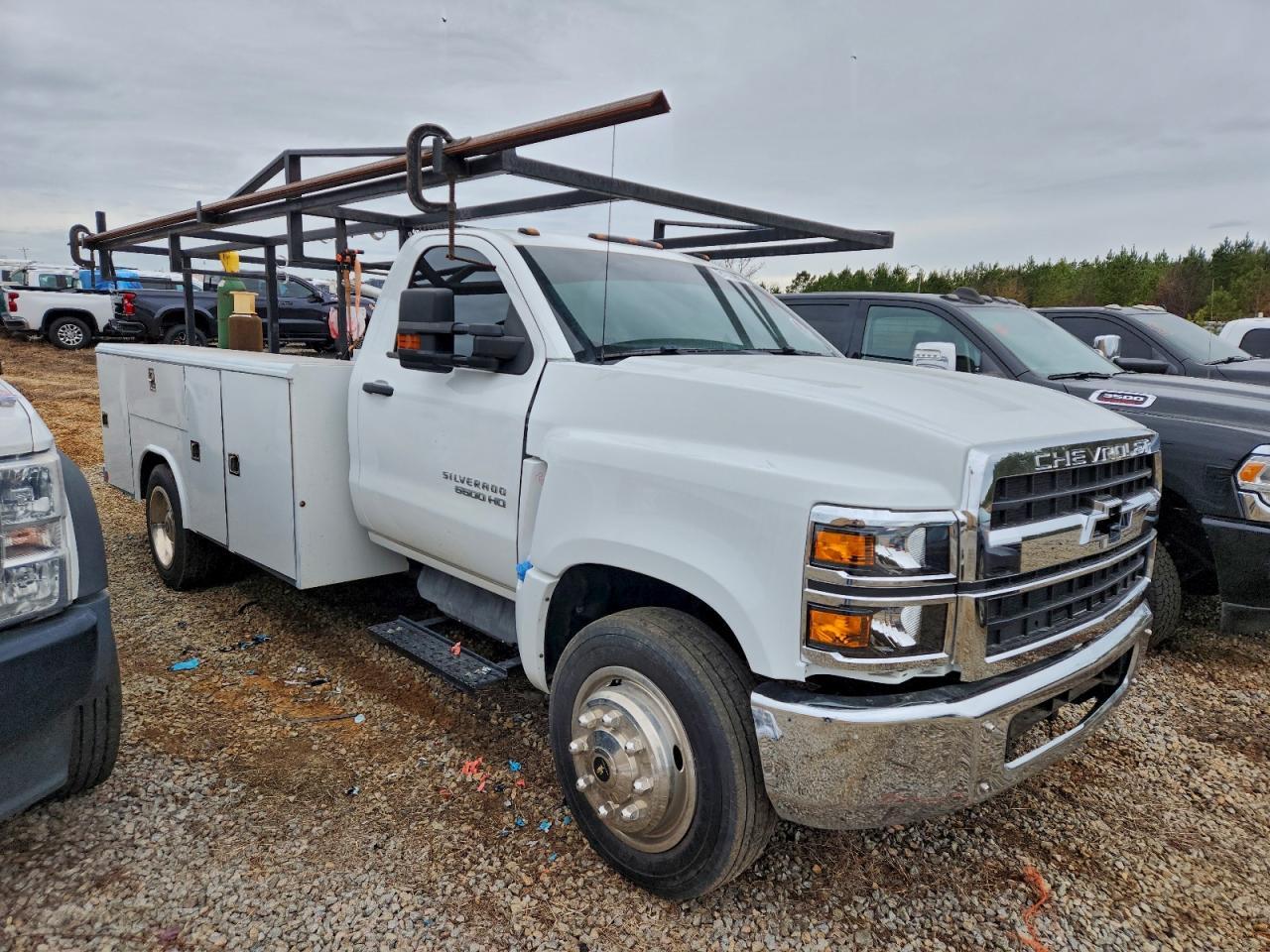 2023 Chevrolet Silverado Medium Duty - zdjęcie 4
