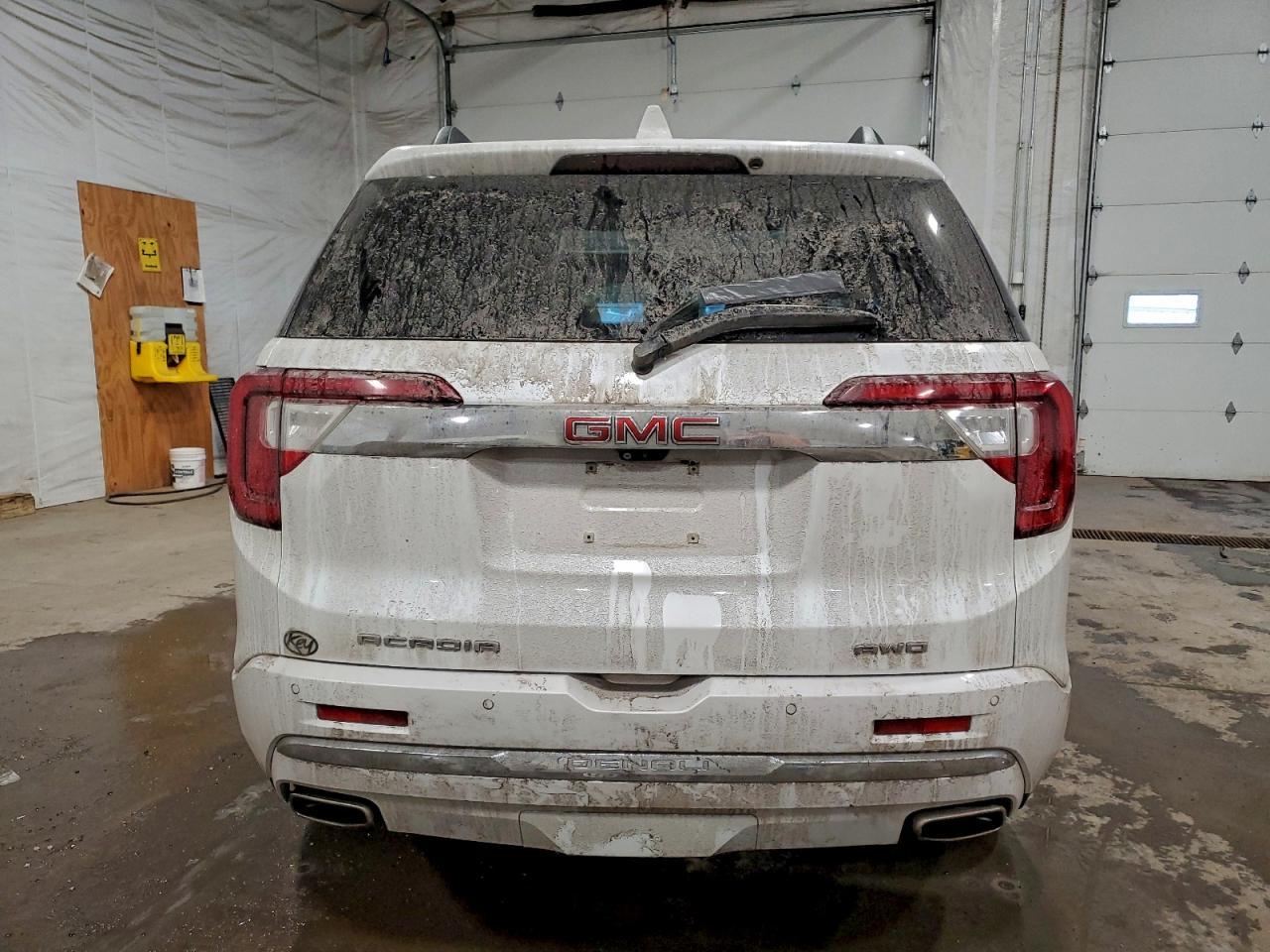 2020 GMC Acadia Denali - zdjęcie 6