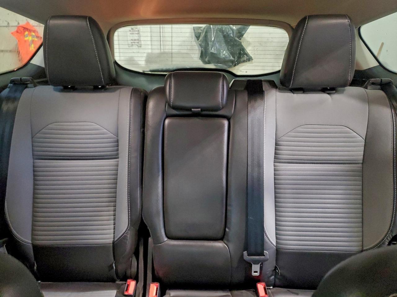 2019 Ford Escape Titanium - zdjęcie 10