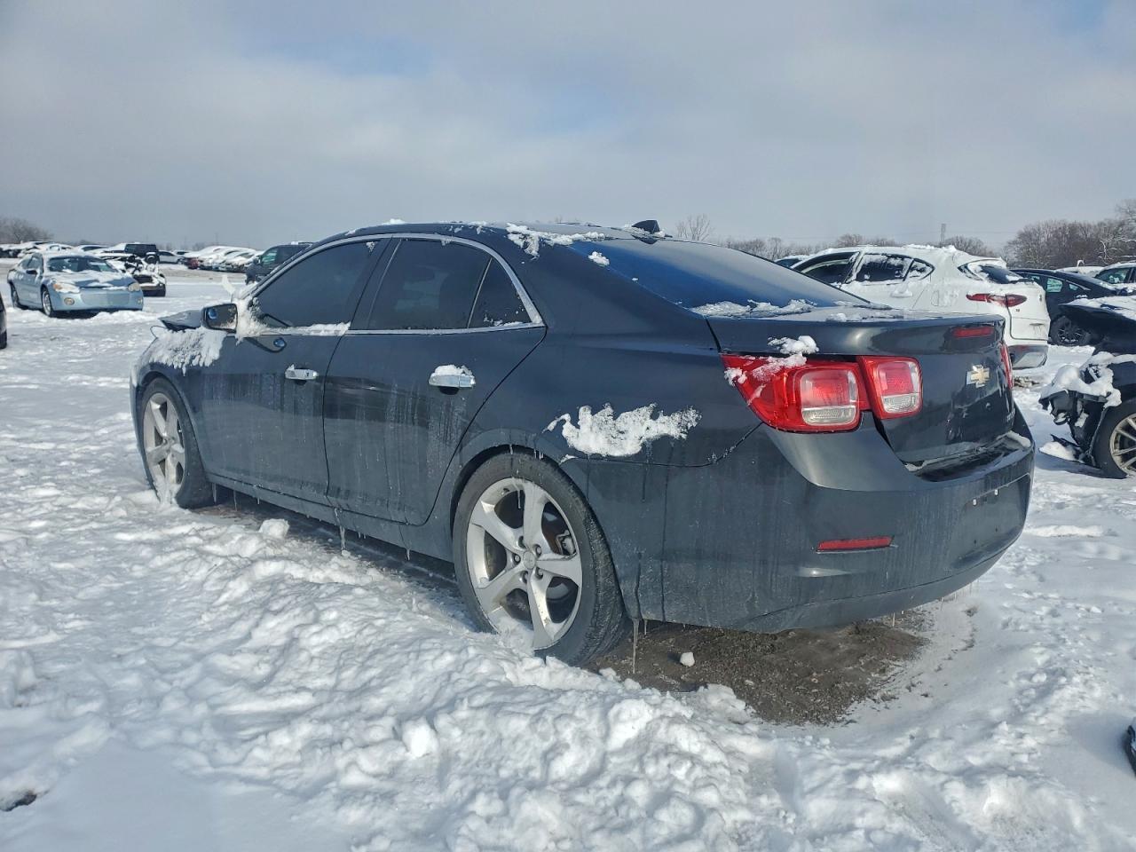 2014 Chevrolet Malibu Ls - zdjęcie 2