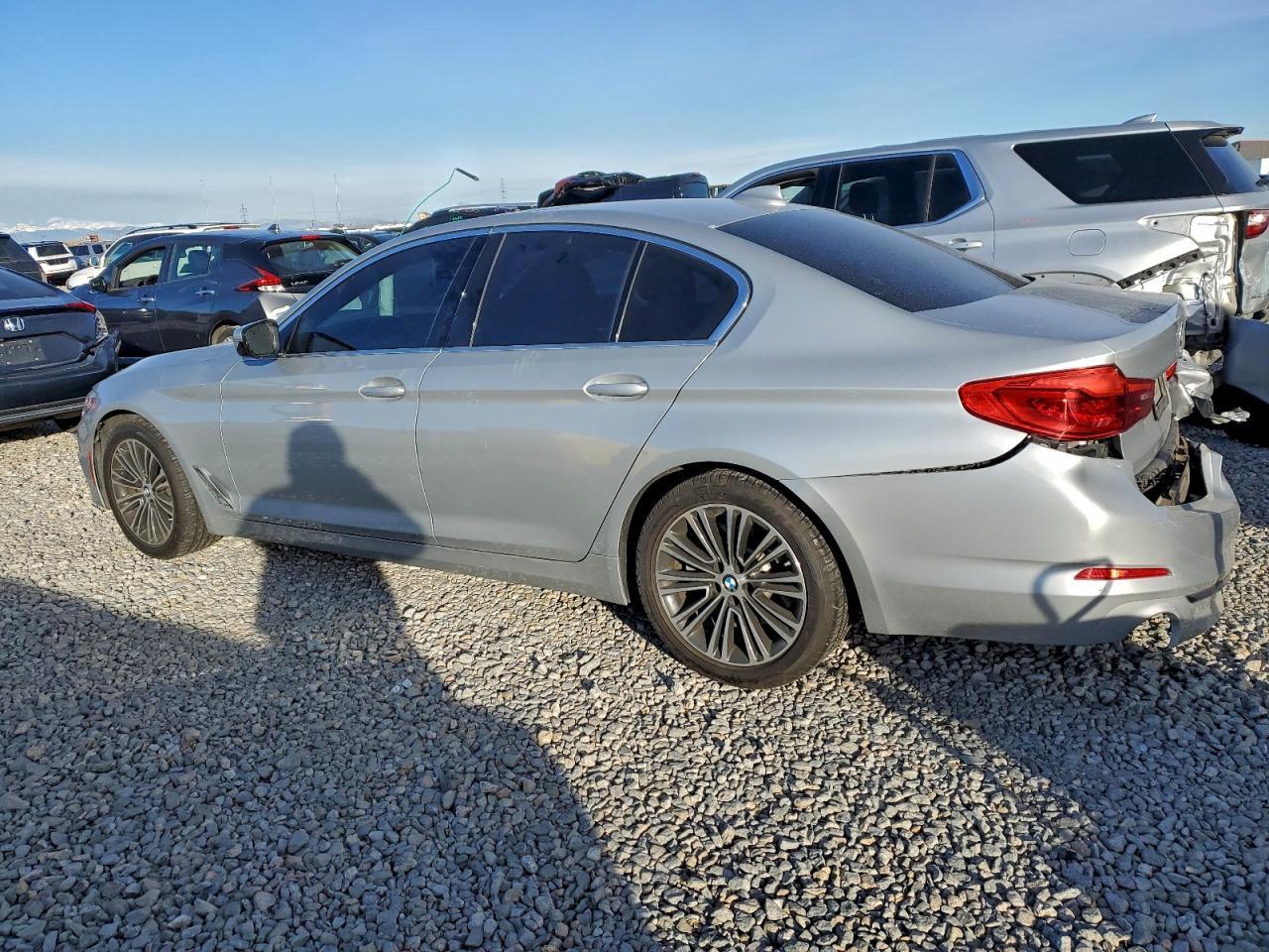 2019 BMW 530 I - zdjęcie 2