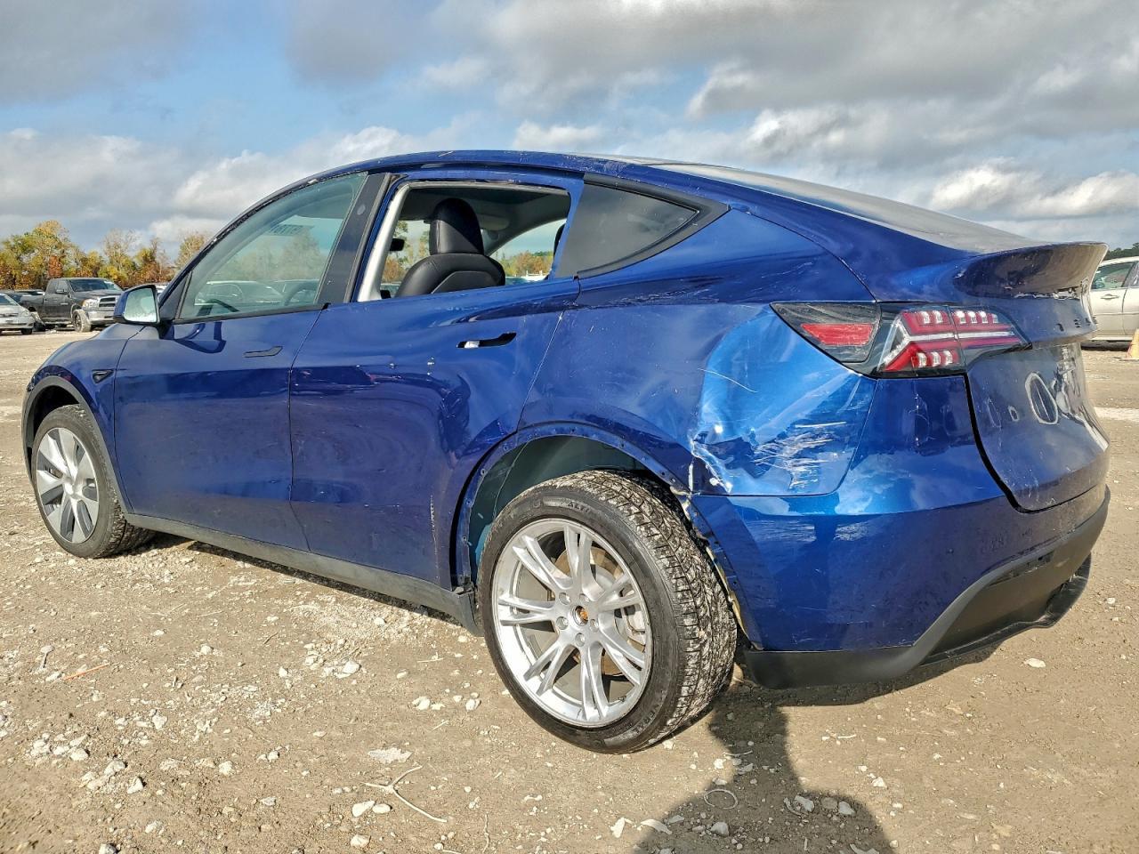 Tesla Model Y - zdjęcie 2