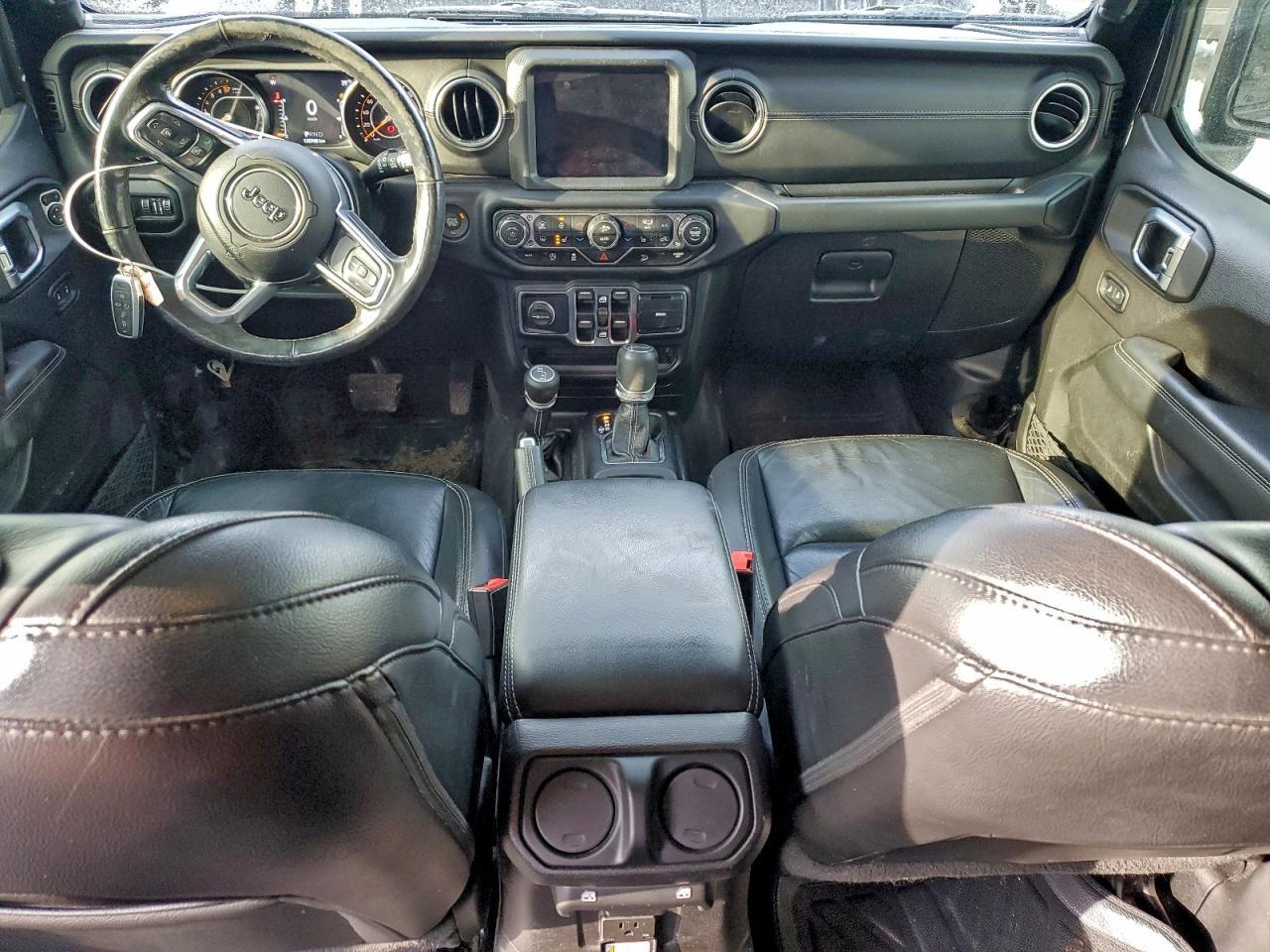 2019 Jeep Wrangler Unlimited Sahara - zdjęcie 8