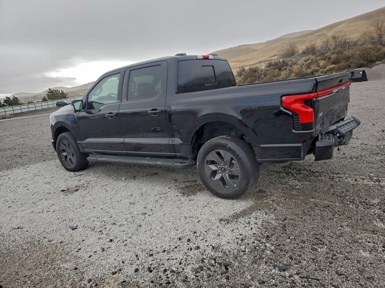 2025 Ford F150 Lightning Lariat - zdjęcie 2