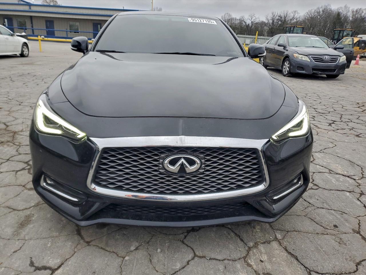 2018 Infiniti Q60 Luxe 300 - zdjęcie 5