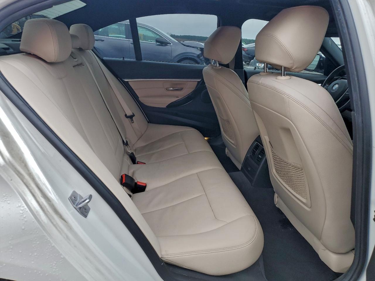 2018 BMW 330 I - zdjęcie 10