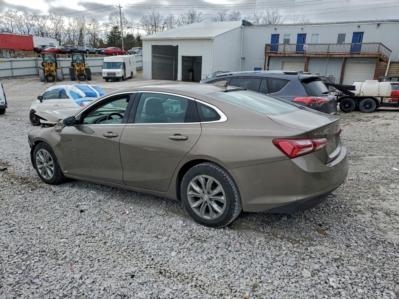 2020 Chevrolet Malibu Lt - zdjęcie 2