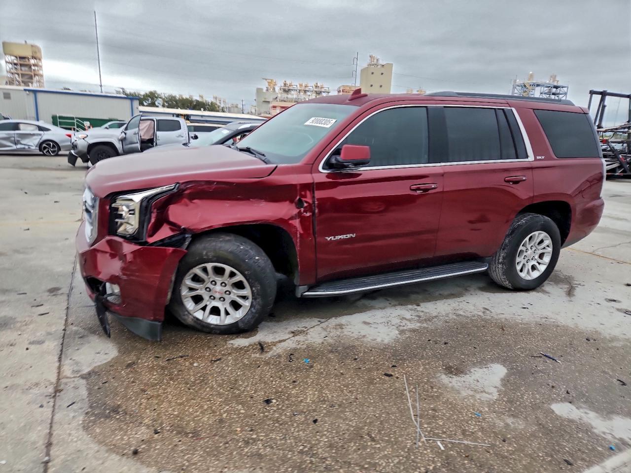 2017 GMC Yukon Slt - zdjęcie główne