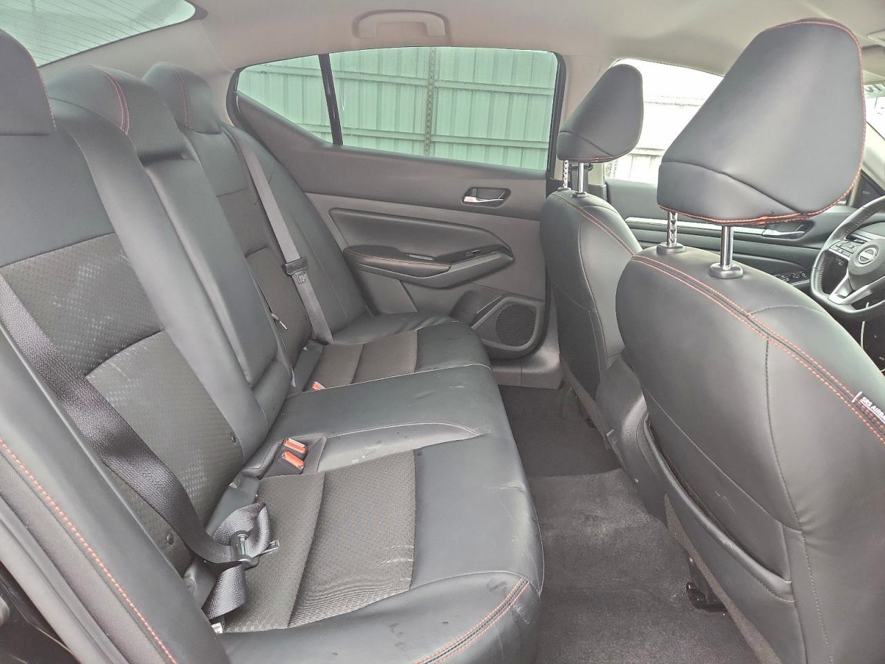 2024 Nissan Altima Sr - zdjęcie 10