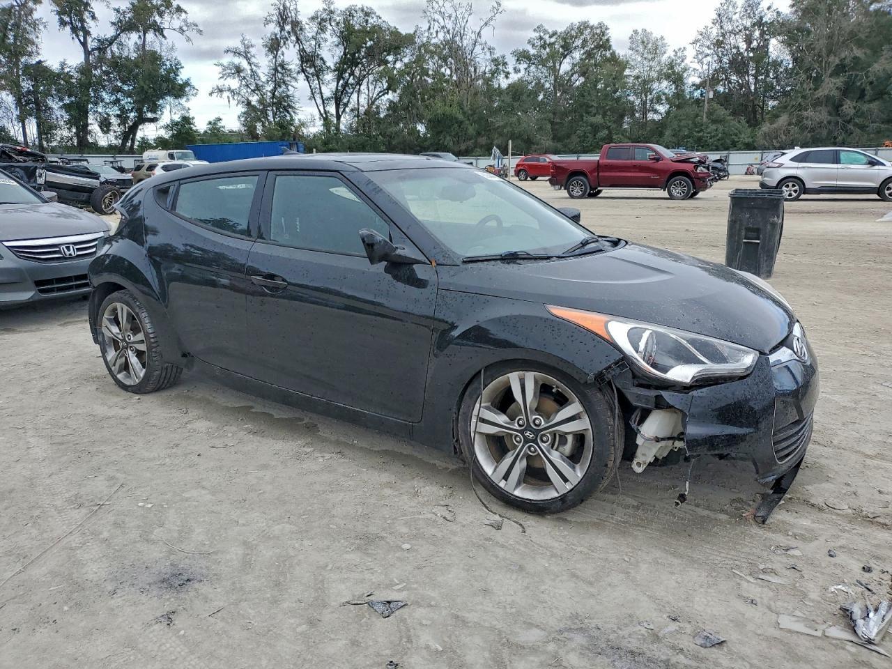 2017 Hyundai Veloster - zdjęcie 4