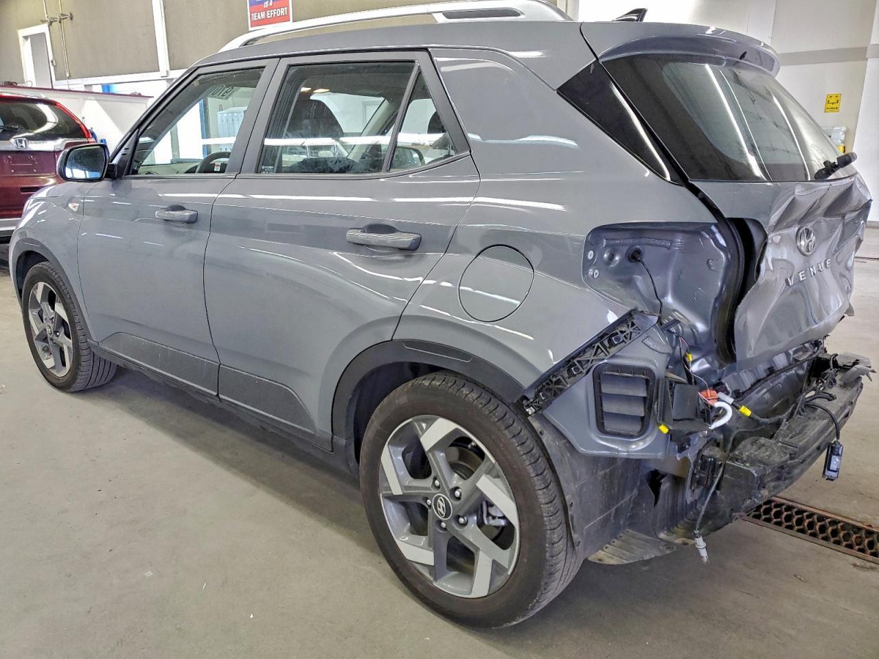 2022 Hyundai Venue Sel - zdjęcie 2